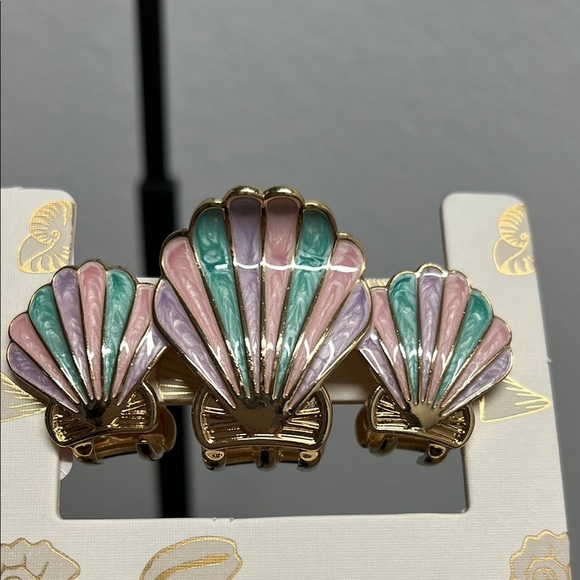 Piper K | Pastel Colored Metal Seashell Hair Clips - Picture 2 of 3